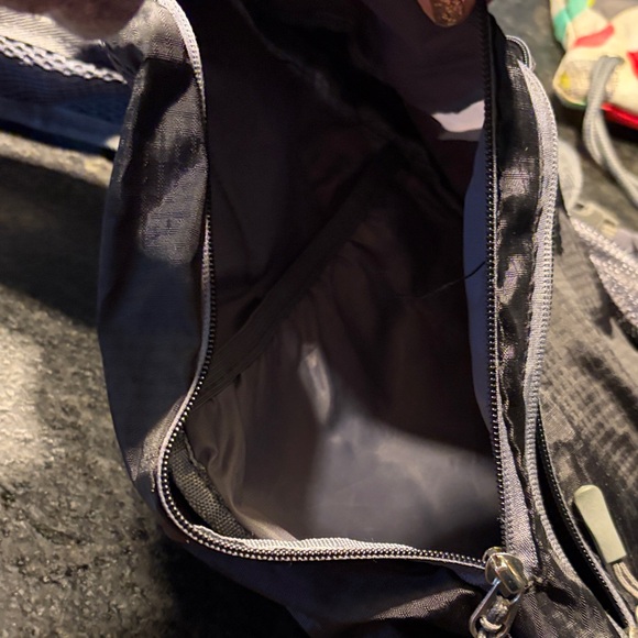 Utrip Sling Backpack - Picture 6 of 8